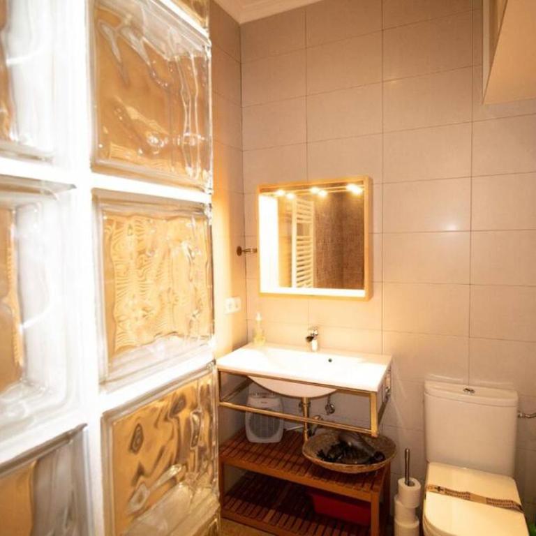 Acogedor apartamento, exterior con balcón y aire acondicionado en Chueca, Madrid - Apartamento de 1 dormitorio - 30