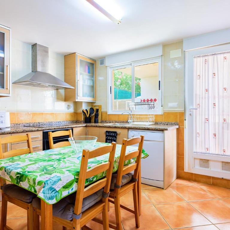 Cozy Home In Oropesa Del Mar - Casa de 4 dormitorios - 3
