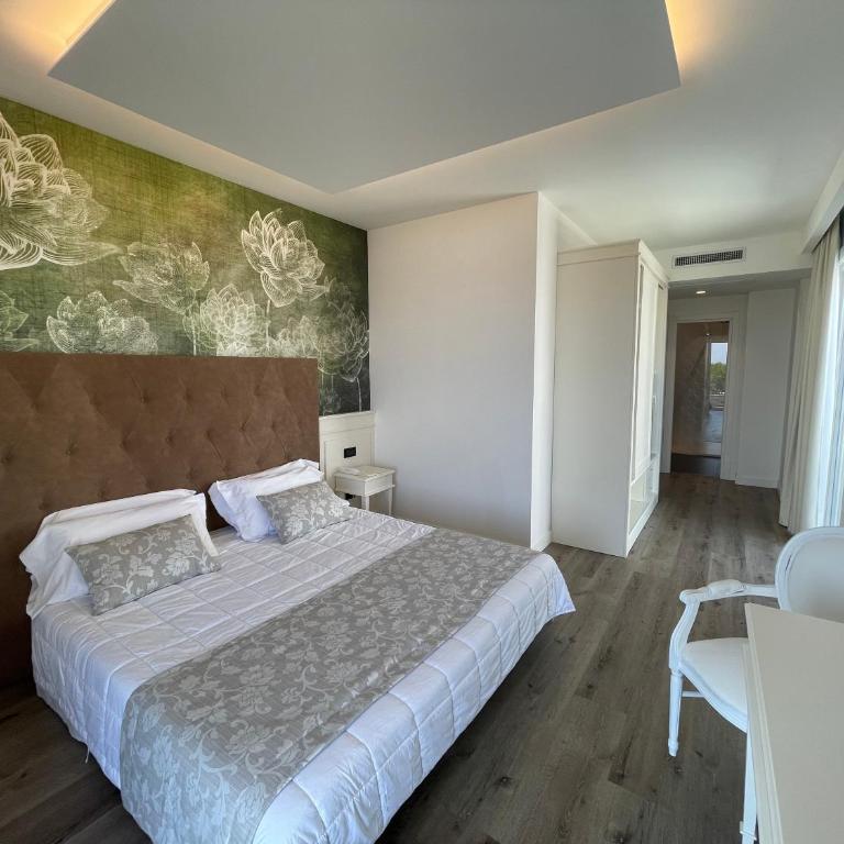 Park Hotel Cellini - Deluxe Junior Suite with Big Terrace Sea View - 2