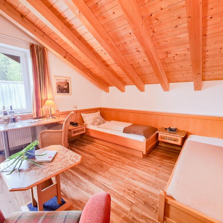 Berghotel Sonnenklause - Einzelzimmer mit Bad - 4