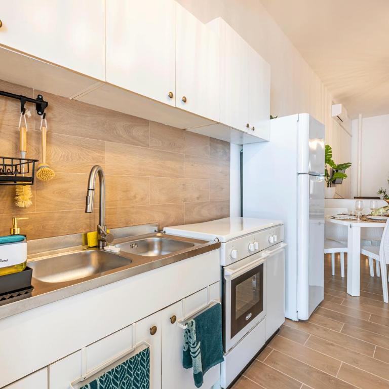 Sea Spritz & Sun -Accesso Mare-Clima- Parcheggio - Casa con 2 Camere da Letto - 2