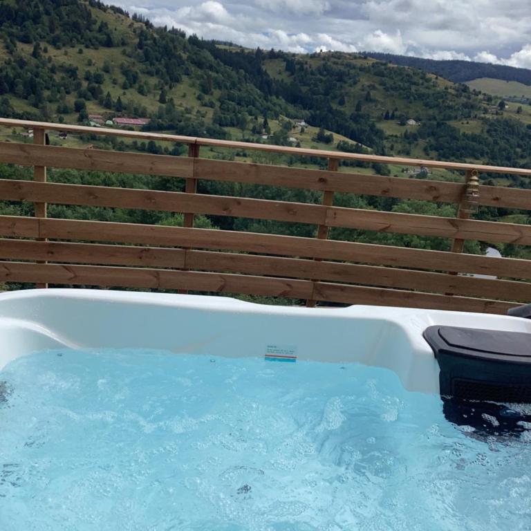 Les Chalets Bambi & Jacuzzi privatif - Appartement - 9