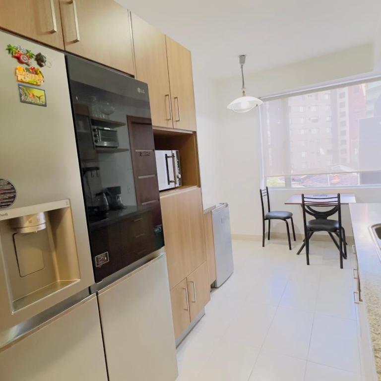 Departamento de lujo 3 dormitorios, 5 camas, 1 sofá cama, 11 personas, con terraza abierta, wiffi y parking free - Apartamento de 3 dormitorios - 42