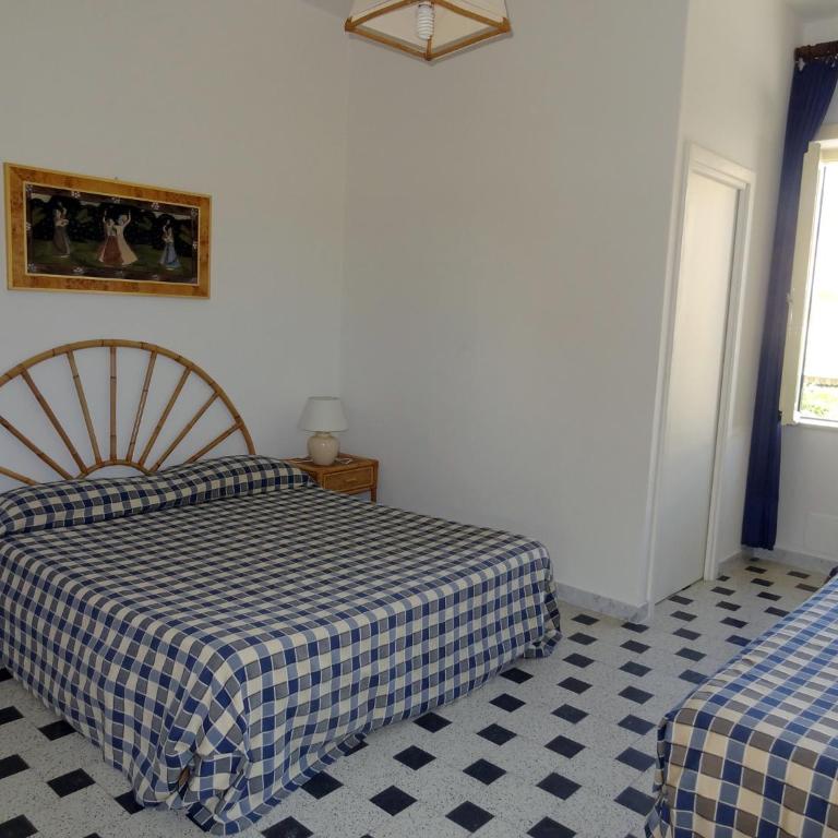 B&B Villa Fantasia - Camera Tripla con Bagno Privato - 4