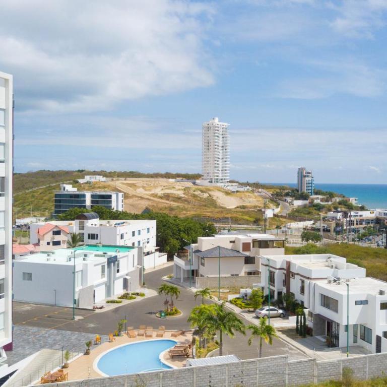 Beautiful LOFT in front of Wyndham Hotel - One-Bedroom Apartment - 33