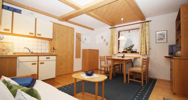 Pension mit Bergblick in Inzell - Apartment mit 1 Schlafzimmer und Balkon - 2