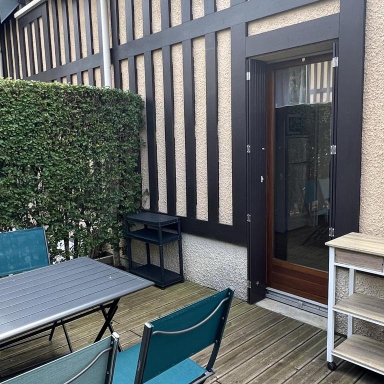 **Cottage 6 pers à Cabourg - Proche plage et thalasso, jardin, parking, Wi-Fi gratuit** - FR-1-487-358 - Apartment - 8