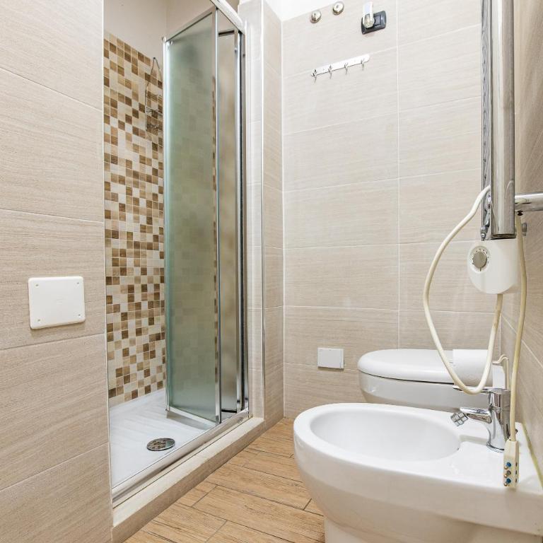 Sapore di mare 5 Terre Affittacamere - Quadruple Room with Private Bathroom - 9