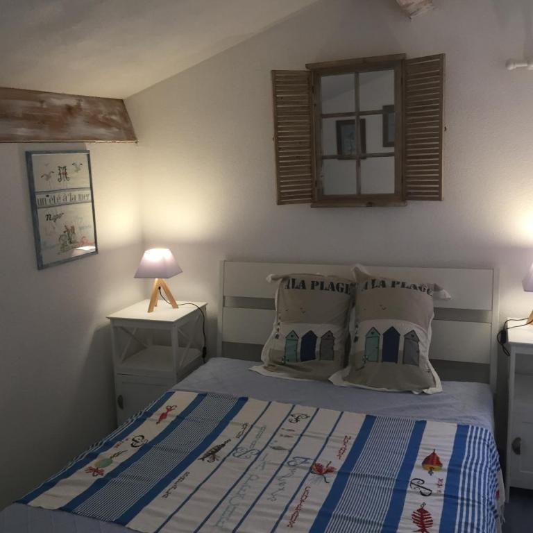 HOLIDAYLAND NARBONNE PLAGE Villas 6 ou 7 PERSONNES AVEC TERRASSE ET PLACE DE PARKING PRIVATIVE - Casa con 1 dormitorio - 6