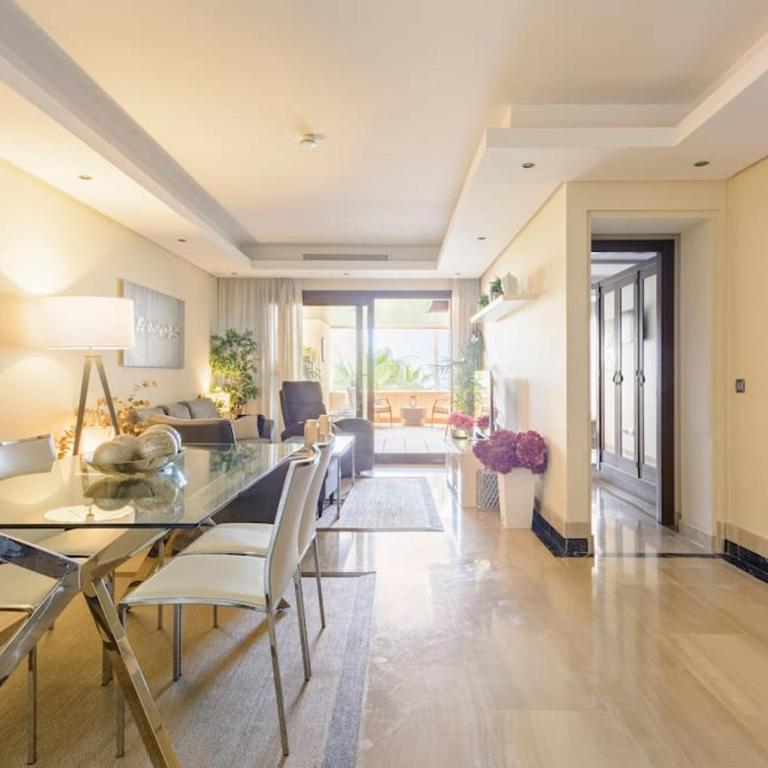 Apartamento lujo en primera línea de playa en Bahía de la Plata, Estepona - Two-Bedroom Apartment - 16
