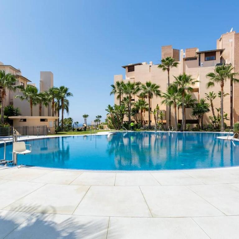 Apartamento lujo en primera línea de playa en Bahía de la Plata, Estepona - Two-Bedroom Apartment - 17