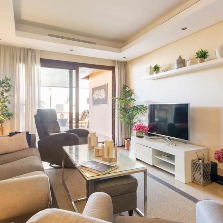 Apartamento lujo en primera línea de playa en Bahía de la Plata, Estepona - Two-Bedroom Apartment - 4