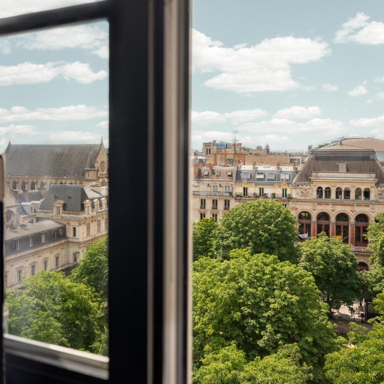 Solly Hôtel Paris - Chambre Cosy - Vue sur Paris - 3