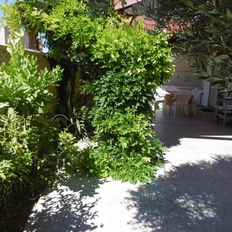 HOLIDAYLAND NARBONNE PLAGE Villas 6 ou 7 PERSONNES AVEC TERRASSE ET PLACE DE PARKING PRIVATIVE - Casa de 2 dormitorios - 6