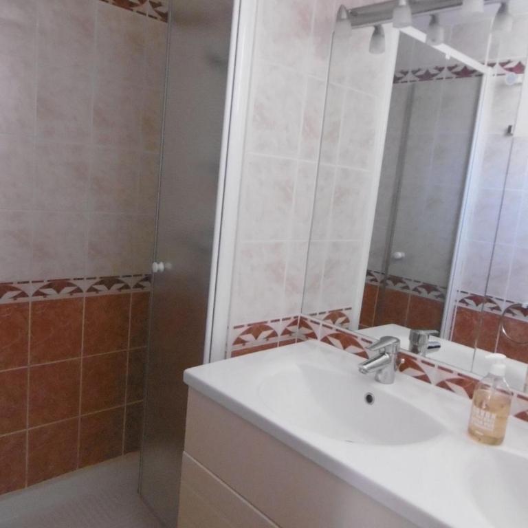 HOLIDAYLAND NARBONNE PLAGE Villas 6 ou 7 PERSONNES AVEC TERRASSE ET PLACE DE PARKING PRIVATIVE - Casa de 2 dormitorios - 2