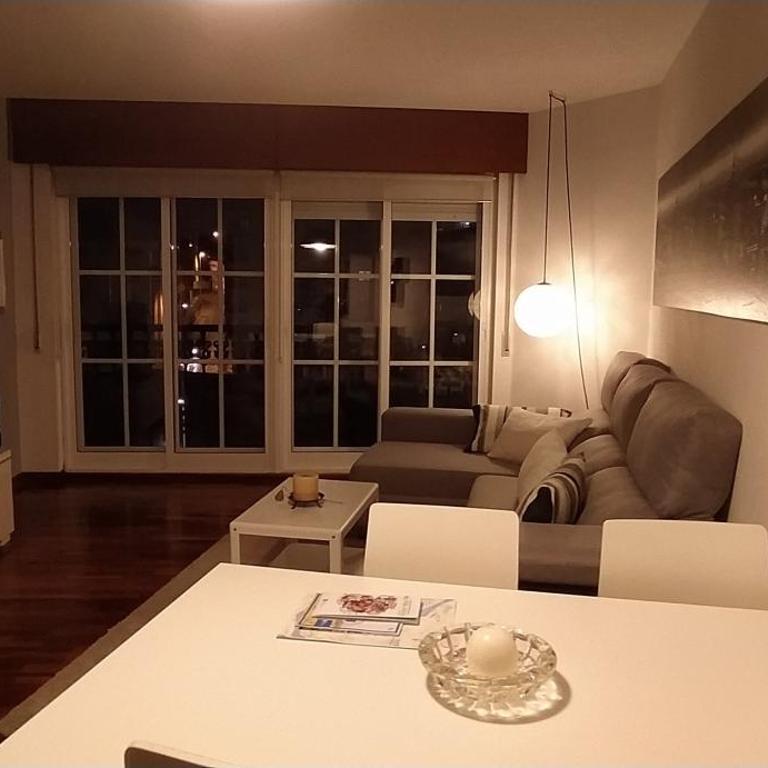 Moderno y luminoso 2 dormitorios con todas las comodidades en Pontevedra ciudad - Apartamento de 2 dormitorios - 54