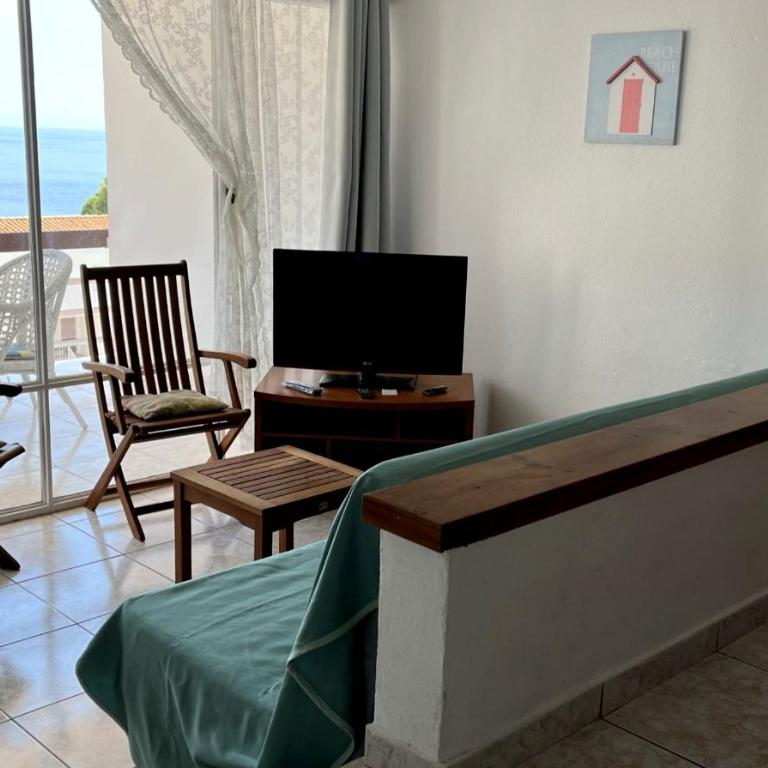 Ma TERRASSE avec vue sur la MER - One-Bedroom Apartment - 12