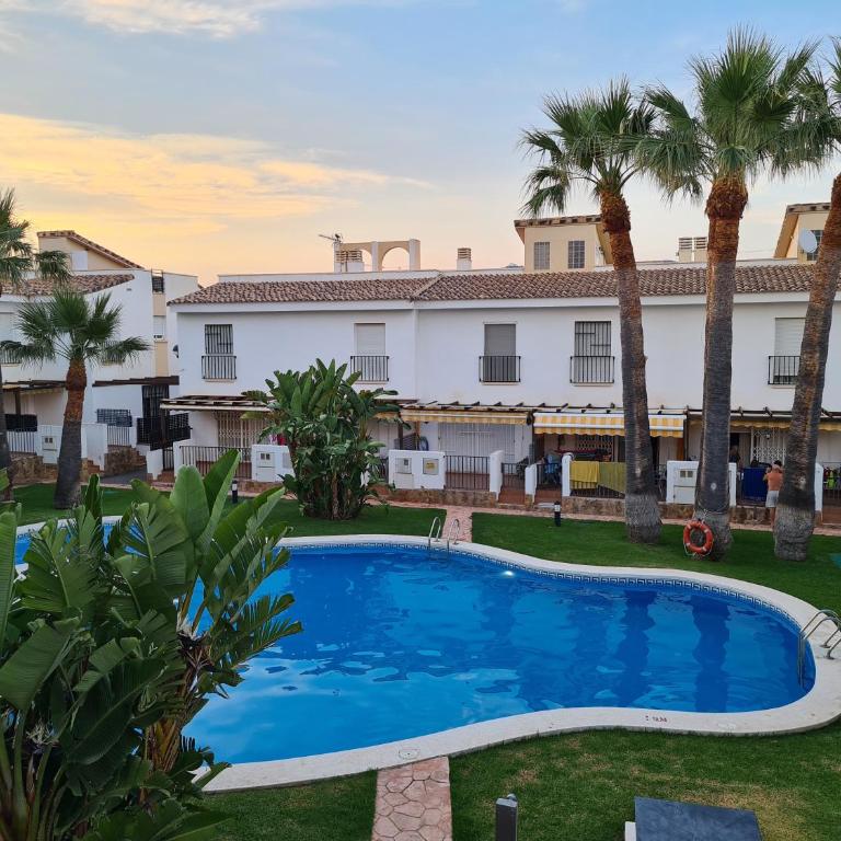 Siente el relax. - Casa Unifamiliar de 2 dormitorios - 1