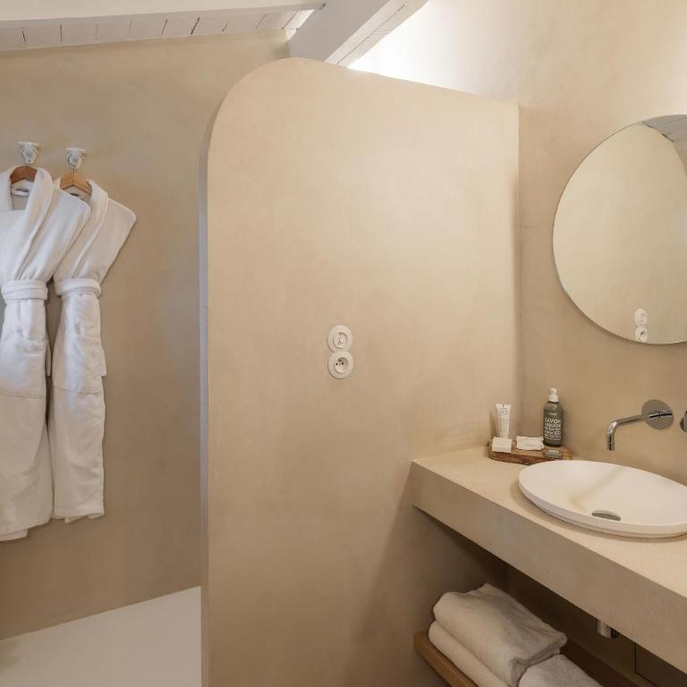 Hôtel Restaurant Les Arnelles - Petite Chambre Double - 4