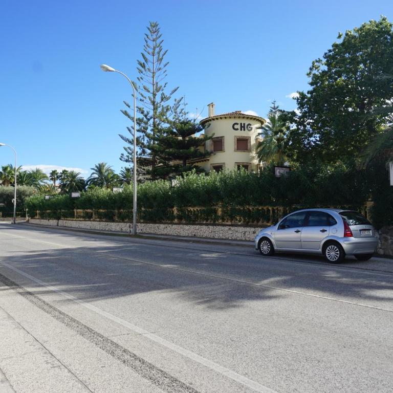 Apartamento Maria Elena a sólo unos pasos de la playa Les Bovetes - Two-Bedroom Apartment - 23