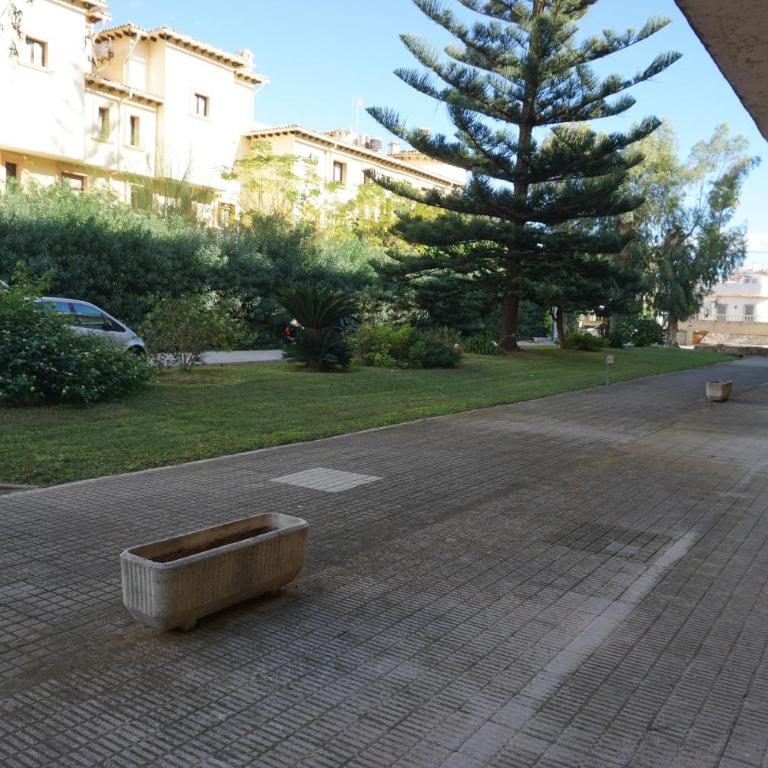 Apartamento Maria Elena a sólo unos pasos de la playa Les Bovetes - Two-Bedroom Apartment - 20