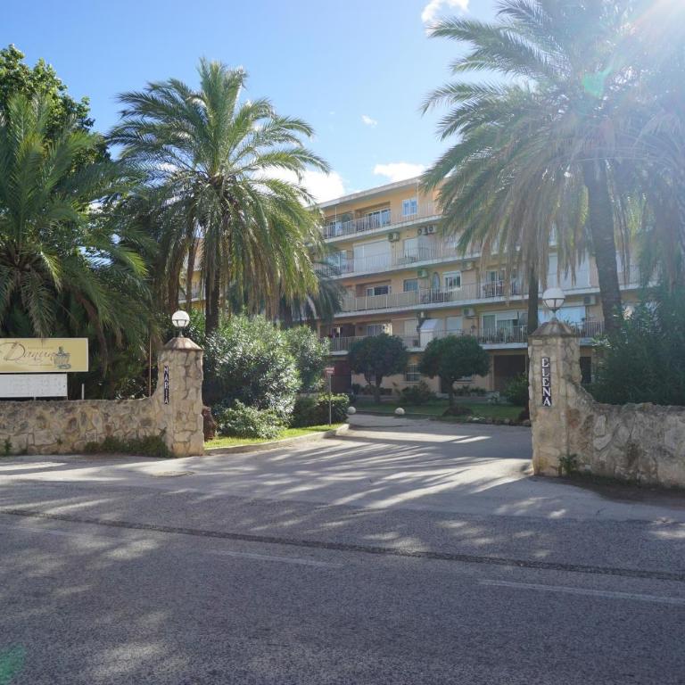 Apartamento Maria Elena a sólo unos pasos de la playa Les Bovetes - Two-Bedroom Apartment - 22