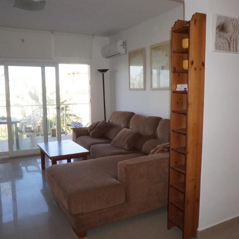 Apartamento Maria Elena a sólo unos pasos de la playa Les Bovetes - Two-Bedroom Apartment - 5