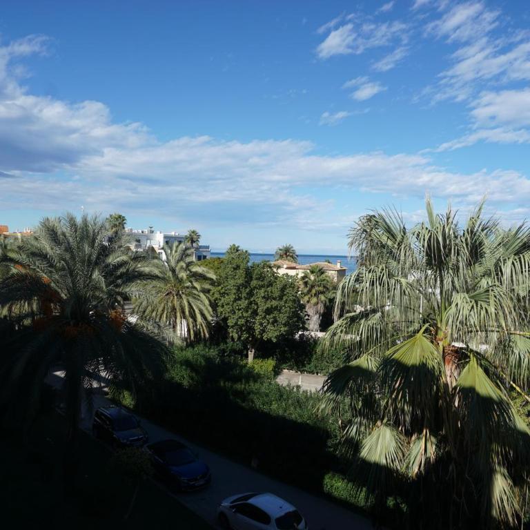 Apartamento Maria Elena a sólo unos pasos de la playa Les Bovetes - Two-Bedroom Apartment - 7