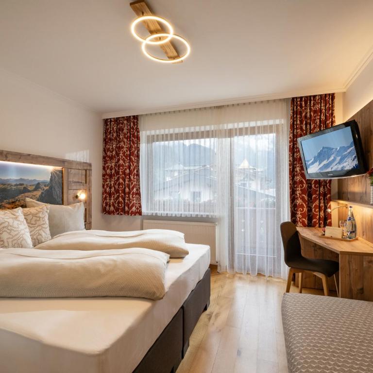 Hotel Garni Ferienhof - Deluxe Zimmer mit Schlafsofa - 2