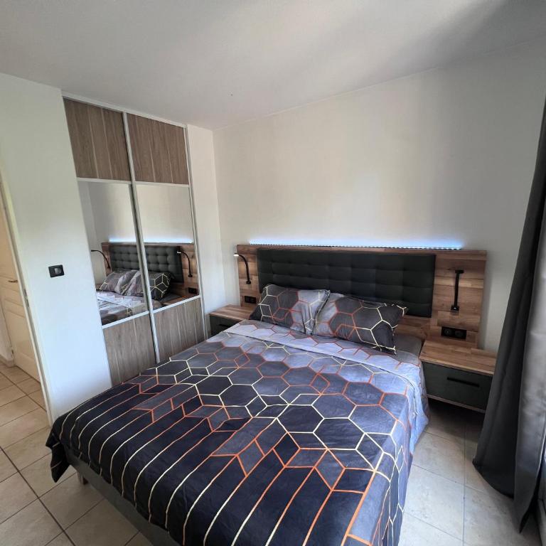 Appartement T2 avec jardin privé, piscine et barbecue - Appartement 1 Chambre - 10