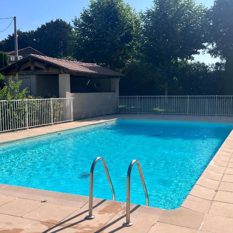Appartement T2 avec jardin privé, piscine et barbecue - Appartement 1 Chambre - 1