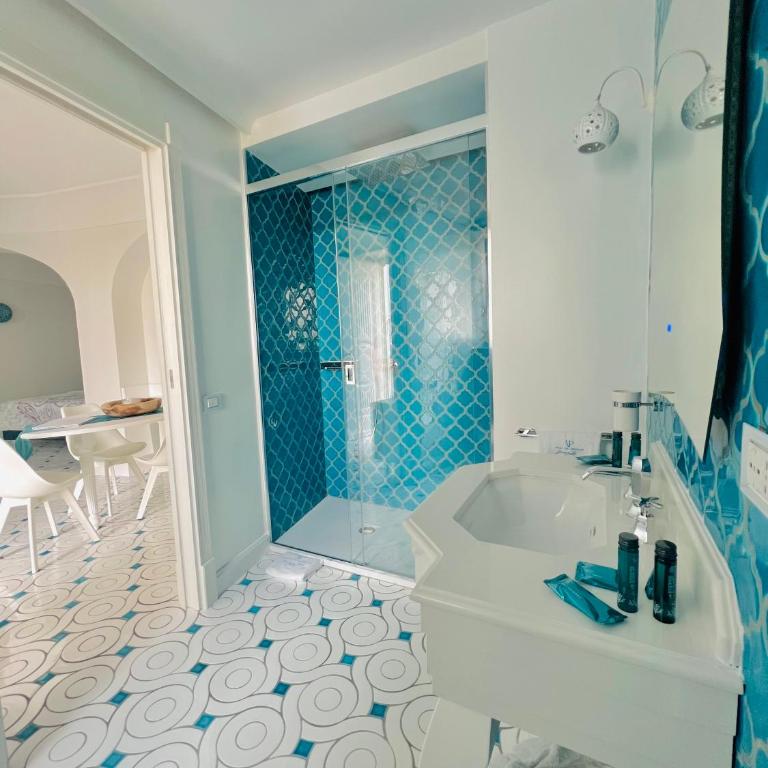 Villa Dei Principi - Suite Deluxe con Vista Mare Laterale - 9