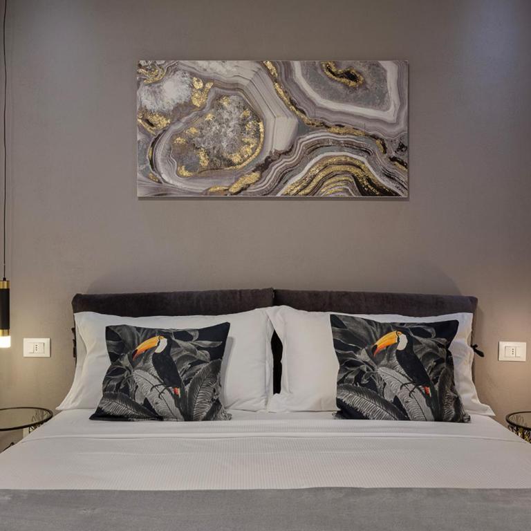 Emerald Suites - Studio Apartment - 6