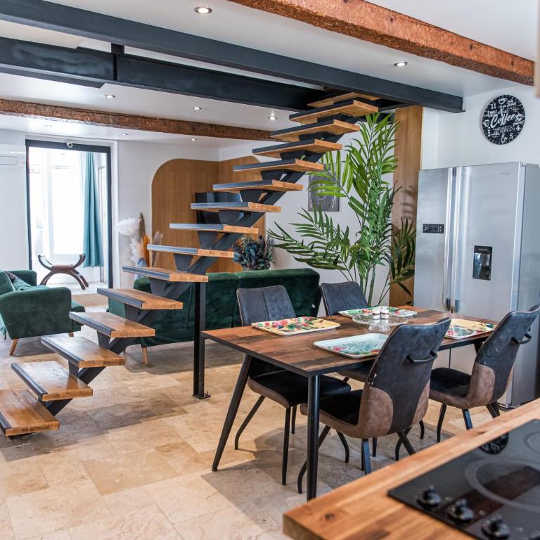 **Auberge de l'Aude** - Grande Chambre Double - 1