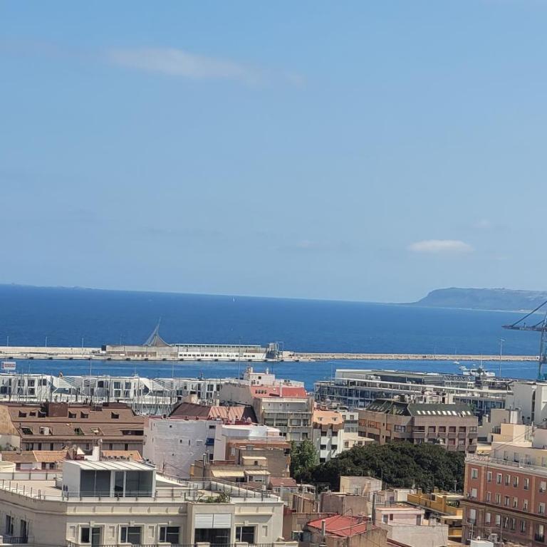 Terraza Panorámica Vistas Mar y Castillo - Apartment - 22