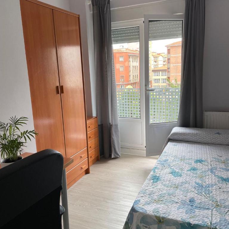 Centro de Gijón con acceso domotizado y buenos acabados - Apartamento de 3 dormitorios - 3