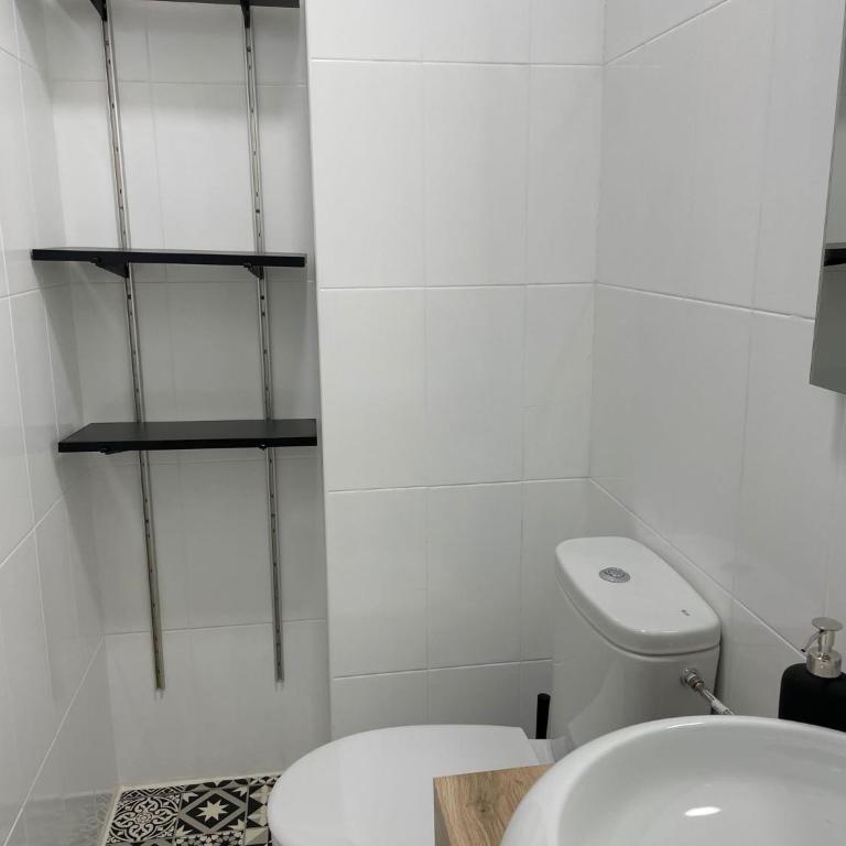 Centro de Gijón con acceso domotizado y buenos acabados - Apartamento de 3 dormitorios - 17