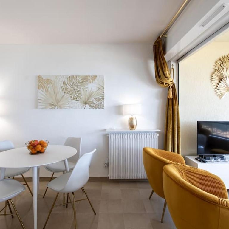 C4 Staywizus - 1 BDR Facing Sea & Beach - Parking, Tennis & Wifi - Appartement 1 Chambre - 23