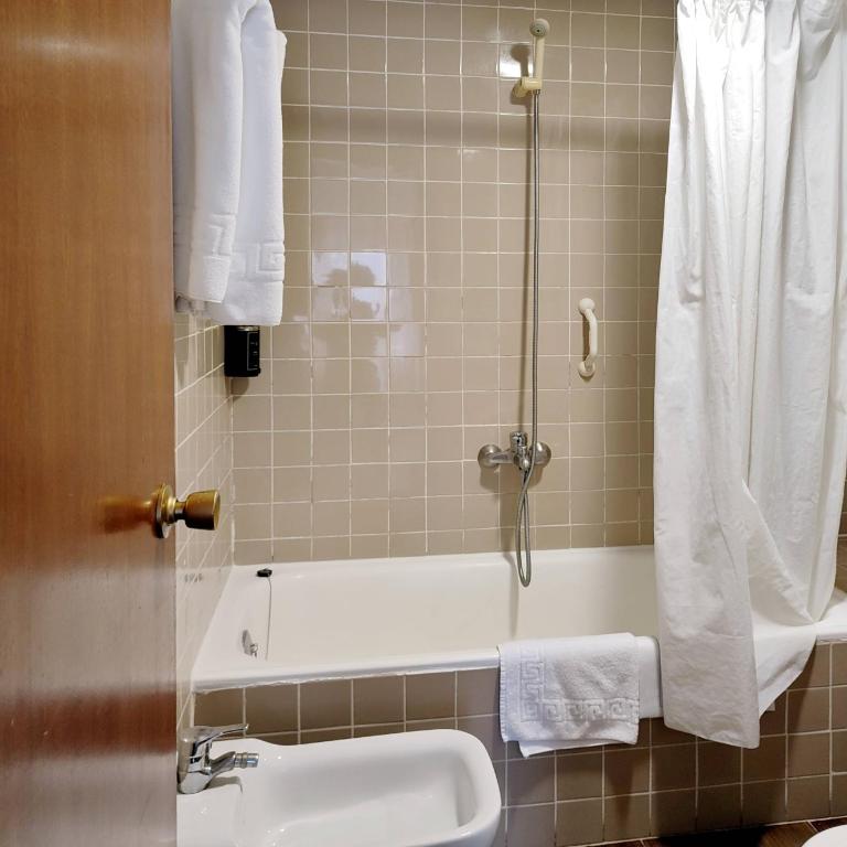 Hotel Porto - Habitación Doble - 2 camas - 5