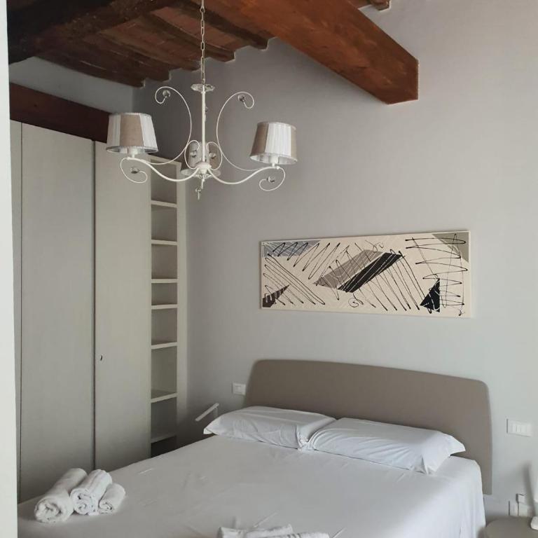 Mossotti Street Apartment - One-Bedroom Apartment - 2