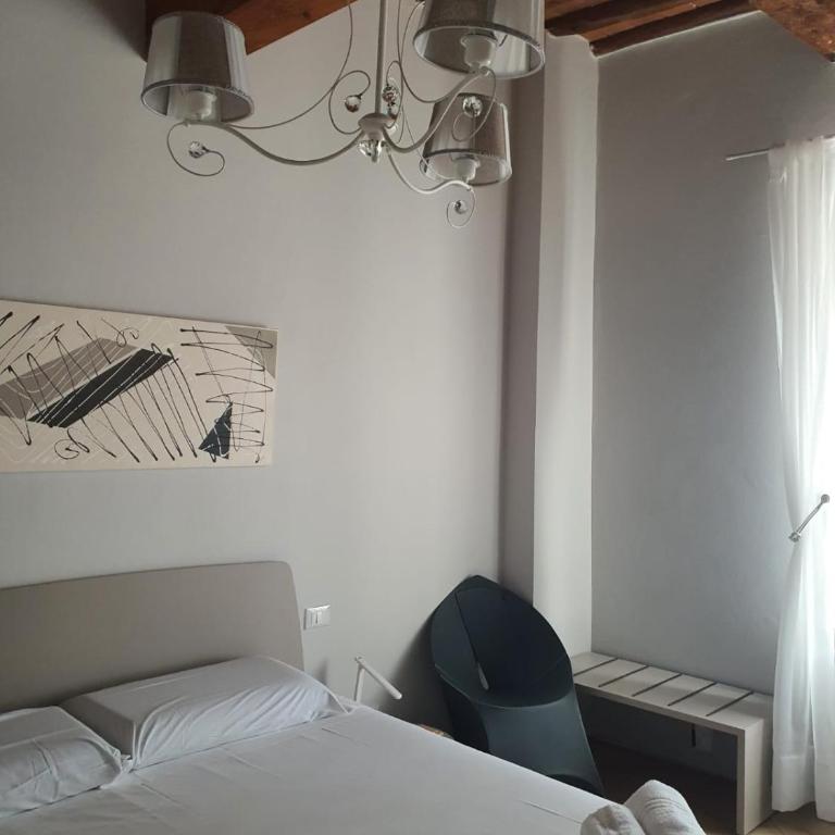 Mossotti Street Apartment - One-Bedroom Apartment - 4