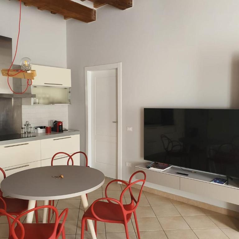 Mossotti Street Apartment - One-Bedroom Apartment - 1