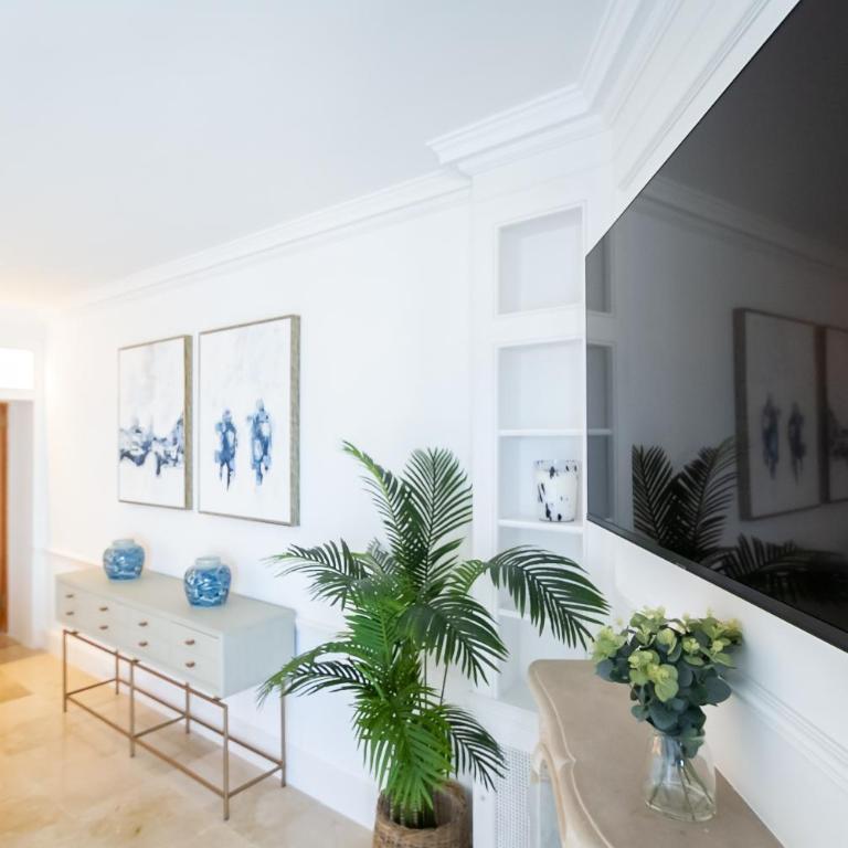 MARBELLA BANUS SUITES - Puerto Banus Marina Harbour Seafront Apartment - Apartamento con vistas al mar - 13
