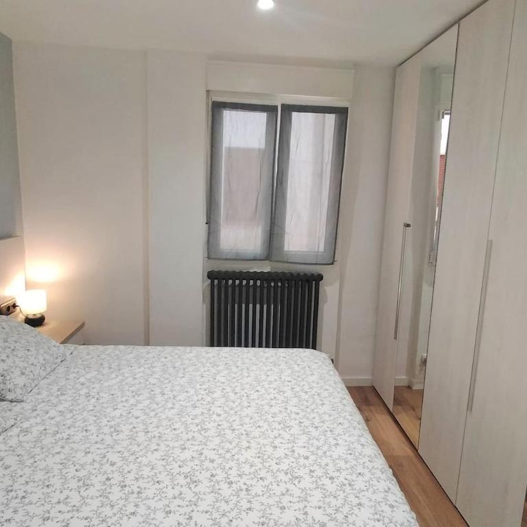 Zona tranquila, cerca del Casco Antiguo. EBI02480 - Two-Bedroom Apartment - 15