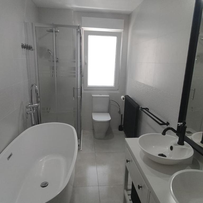 Zona tranquila, cerca del Casco Antiguo. EBI02480 - Two-Bedroom Apartment - 10