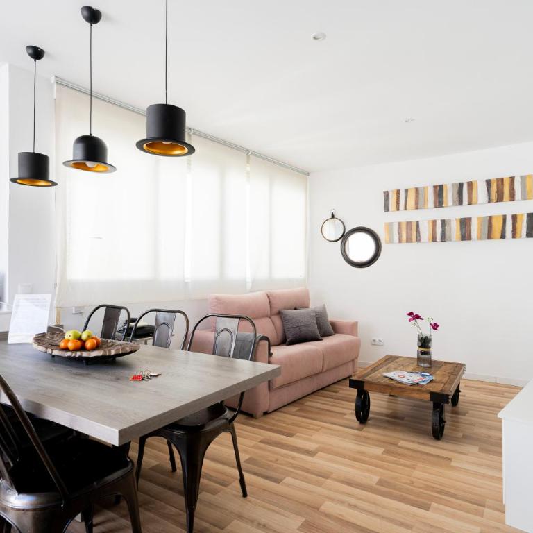 For You Rentals Precioso Apartamento TEMPORAL Preciados PRE105B - Two-Bedroom Apartment - 1