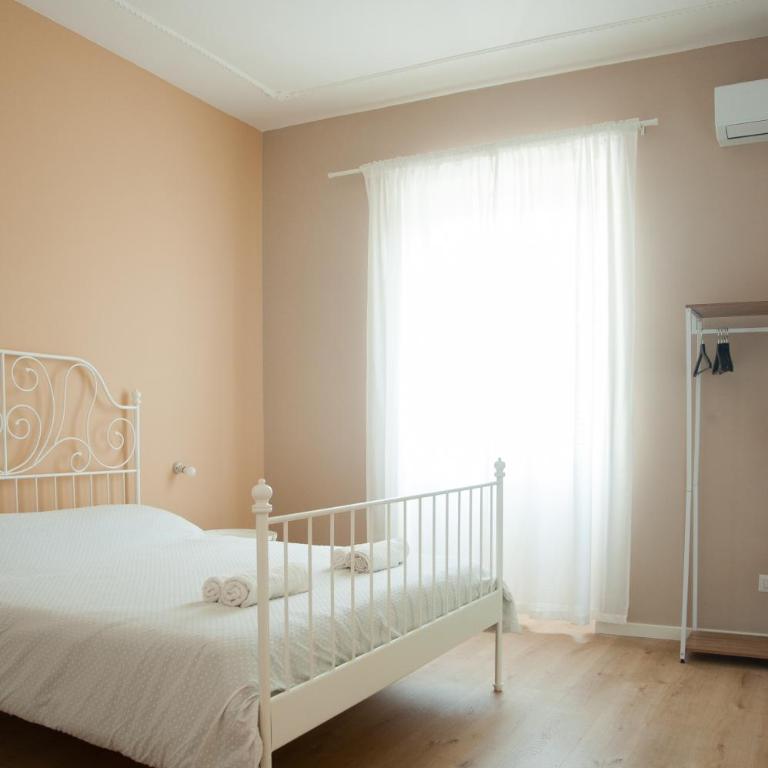 Three Rooms Alghero - Camera Matrimoniale con Bagno Privato Esterno - 17