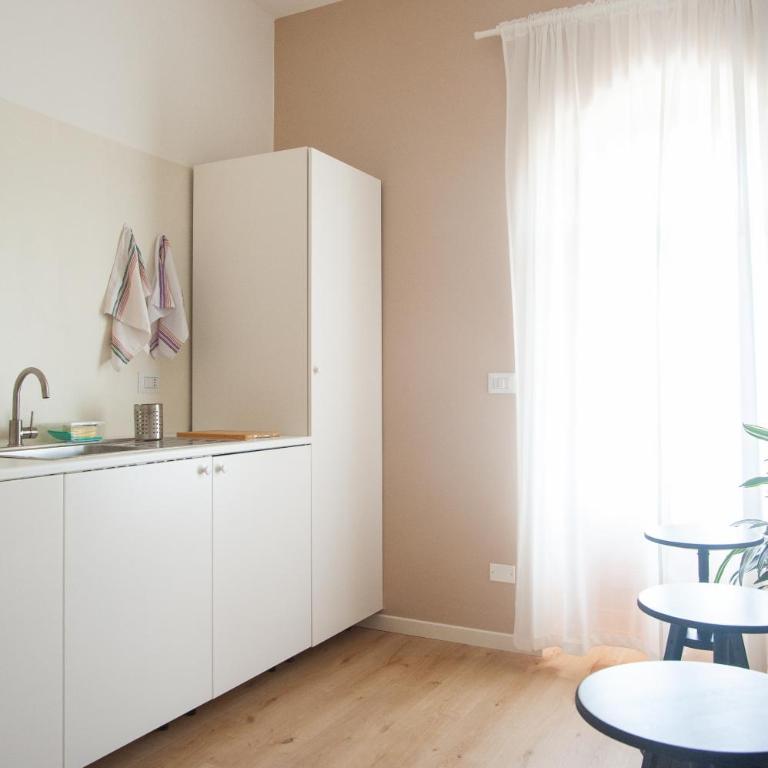 Three Rooms Alghero - Camera Matrimoniale con Bagno Privato Esterno - 5