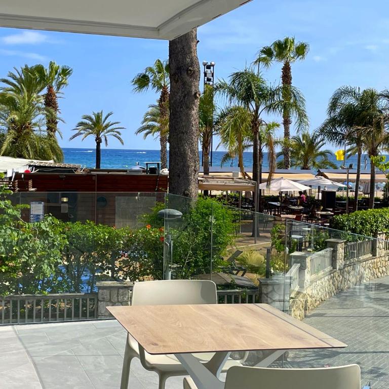Rentalmar Suites Salou Families Only - Apartamento con vistas al mar - 8