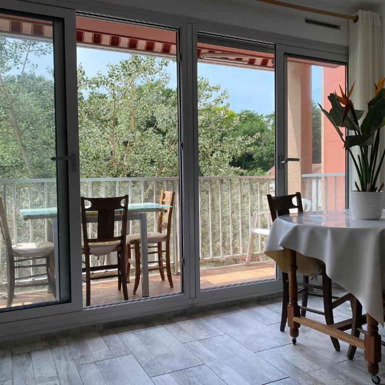 T2 de 50 m2 + balcon + parking pour 4 personnes - Appartement 1 Chambre - 6